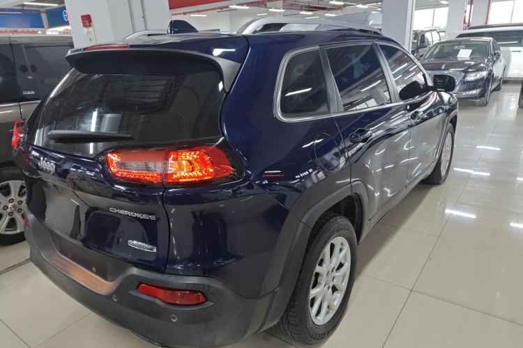 Used Jeep Cherokee 2016 2.4L Leading Smart Version