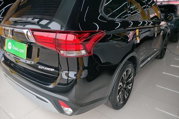 Used Mitsubishi Outlander 2020 2.0L Two-Wheel Drive Enjoyment Version 5 Seats

