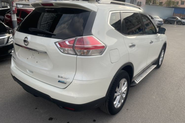 Used Nissan X-Trail 2015 2.0L CVT Comfort MAX Edition 2WD
