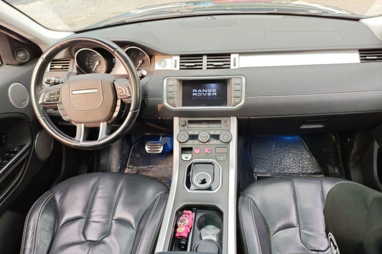 Used Land Rover Range Evoque 2013 2.2T 5-Door Diesel Edition Center Console