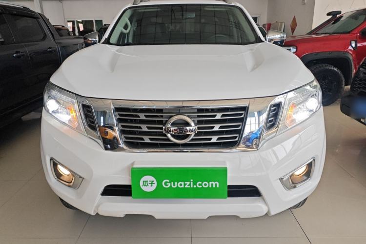 Used Nissan Navara 2021 2.5L Automatic 4x4 Premium Version QR25
