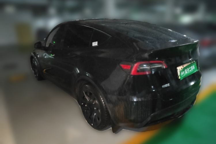 Used Tesla Model Y 2023 Long-Range All-Wheel-Drive Version
