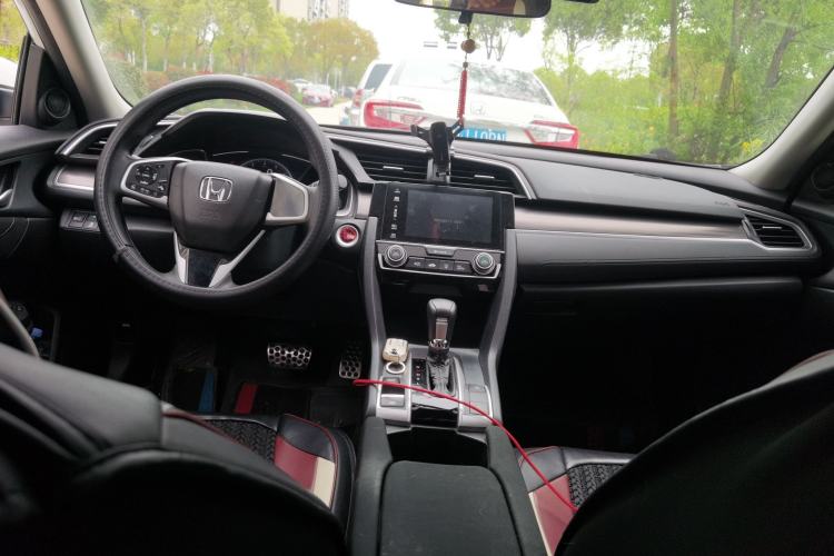 Used Honda Civic 2019 220TURBO CVT Dynamic Edition China VI Emission Standard Center Console