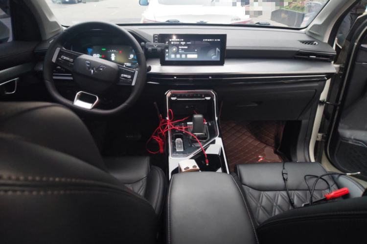Used Wuling Asta 2022 2.0L DHT Electric-Speed Version
