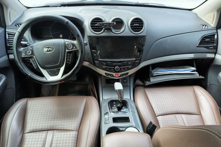 Used BYD S7 2015 2.0T Upgraded Automatic Luxury Version
