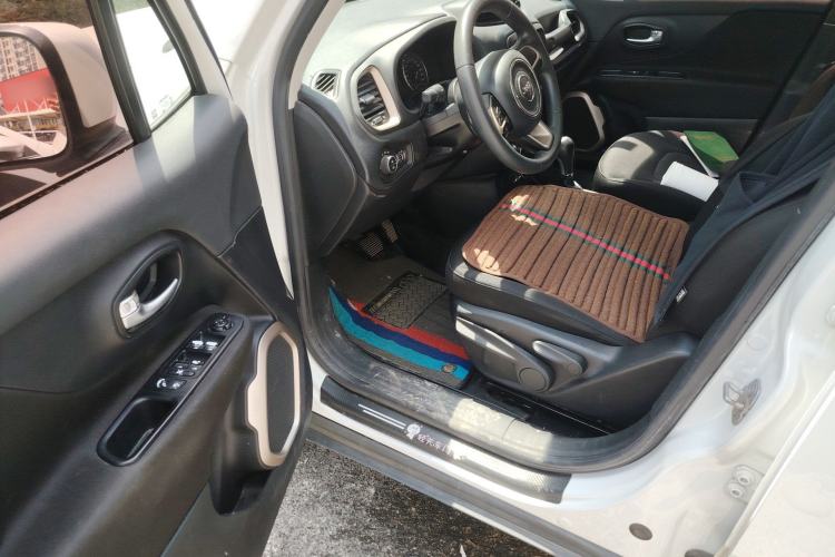 Used Jeep Renegade 2017 180T Automatic High-Energy Version
