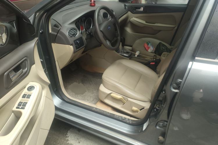 Used Ford Focus 2012 Sedan Classic 1.8L Automatic Fashion Edition
