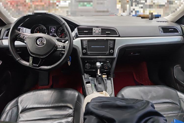 Used Volkswagen Lamando 2015 280TSI DSG Comfort Edition Center Console