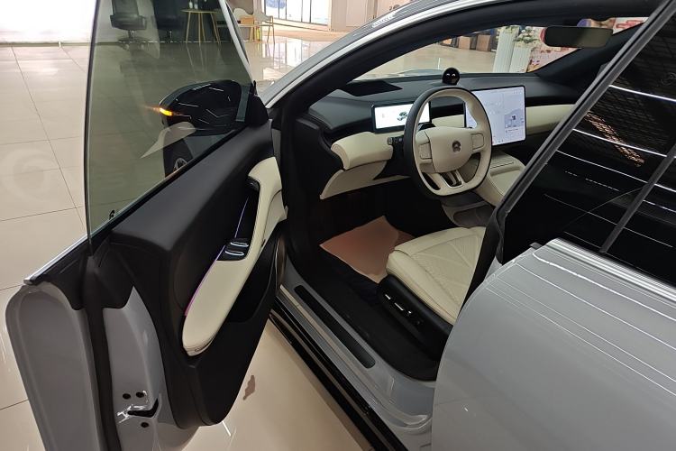 Used Nio ET5T 2025 75 kWh Touring
