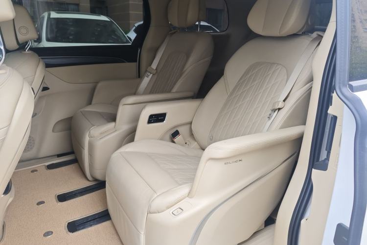 Used Buick GL8 2023 ES Lu Zun Luxury Model Left Rear Seat