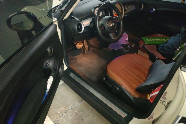 Used MINI 2011 1.6L ONE
