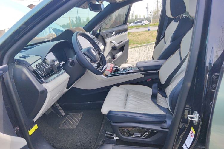 Used BYD Tang New Energy 2022 EV 730KM Luxury Model Left Front Seat