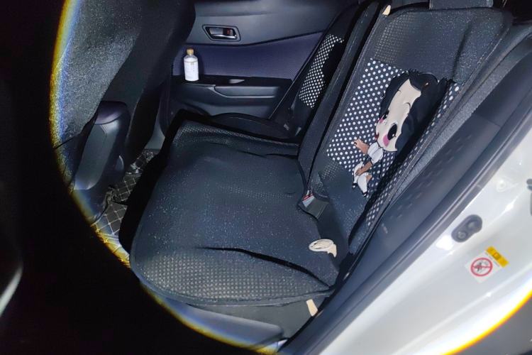 Used Toyota C-HR 2018 2.0L Luxury Sunroof Version China VI Standard Left Rear Seat