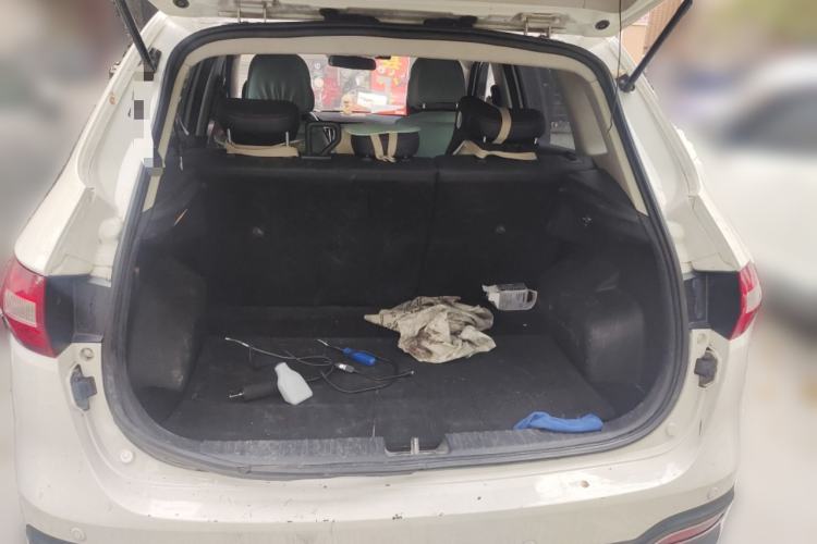 Used FAW Senya R7 2017 1.5T Manual Luxury Sunroof Model Trunk