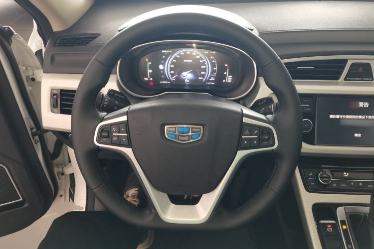 Used Geely Auto Emgrand X7 Sport 2018 1.8TD Automatic Two-Wheel Drive Smart Connect 4G Internet Edition Steering Wheel