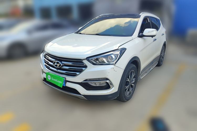 Used Hyundai Santa Fe 2017 2.0T Automatic Two-Wheel Drive Smart Version 7 Seats