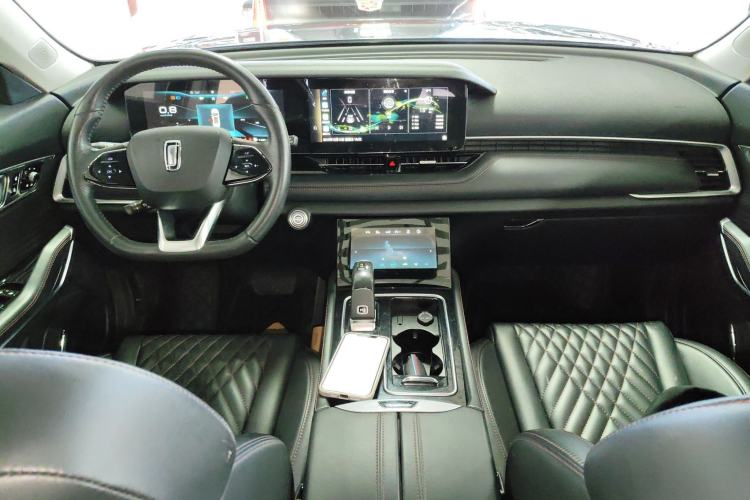 Used Bestune T99 2020 20TD Automatic Premium Edition Center Console