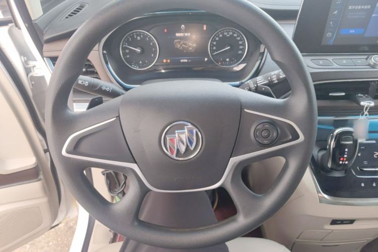 Used Buick GL8 2023 Land Executive Class Comfort Model