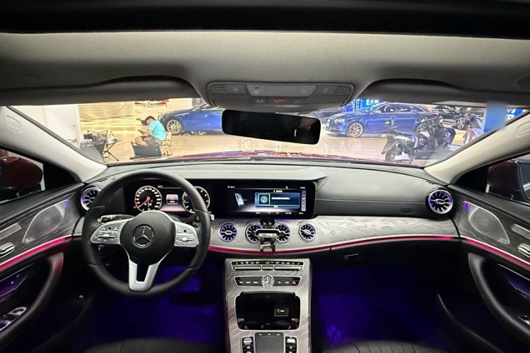 Used Mercedes-Benz CLS 2018 CLS 300 Luxury Model