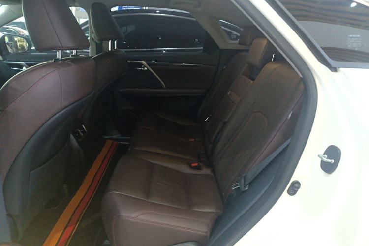 Used Lexus RX 2020 300 4x4 Elegant Edition China VI Left Rear Seat