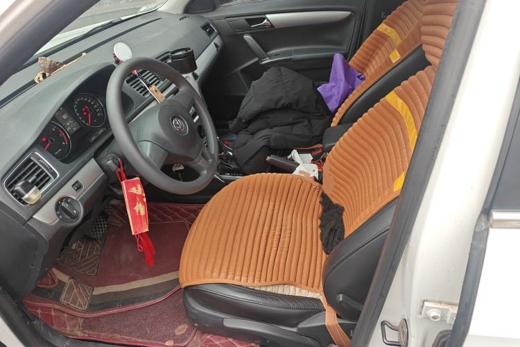 Used Volkswagen Gran Lavida 2014 1.6L Automatic Sport Edition
