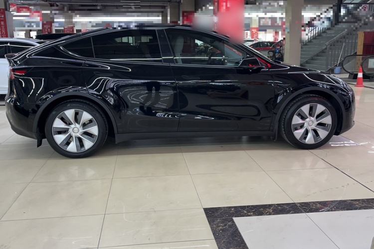 Used Tesla Model Y 2022 Rear-Wheel-Drive Version