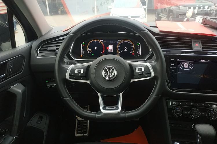 Used Volkswagen Tiguan L 2020 330TSI Automatic Two-Wheel Drive R-Line Flagship Version China VI Standard