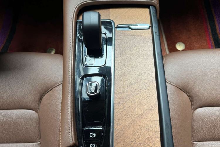 Used Volvo S90 2025 B5 Zhiyi Luxury Edition Gear Lever