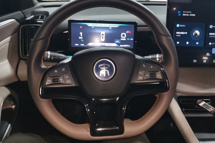 Used BYD Song Pro New Energy 2023 Champion Edition DM-i 110KM Excellence Model Steering Wheel