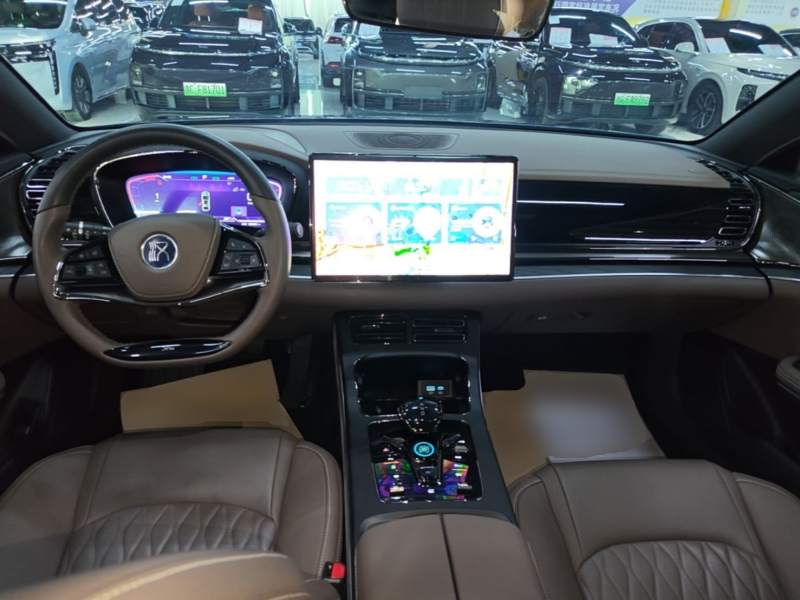 Used BYD Han 2023 DM-i Champion Edition 121KM Prestige Model – Prestige — 9