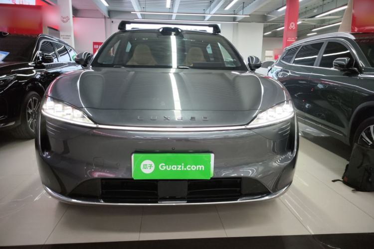 Used Hima Luxeed R7 2024 All-Electric 802 km Max