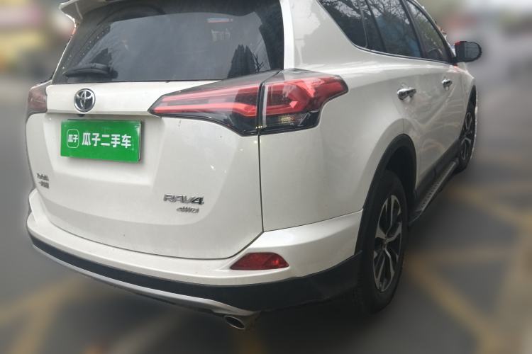 Used Toyota RAV4 2019 2.0L CVT 4x4 New Edition China VI Standard
