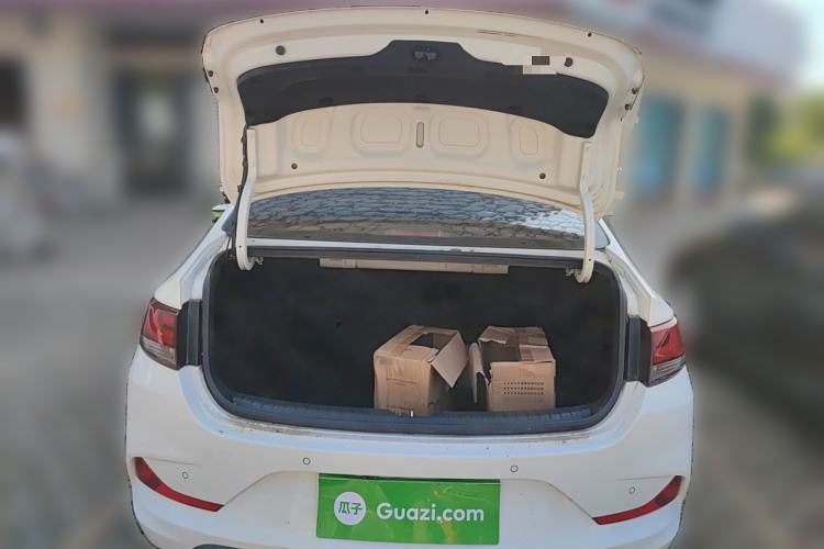 Used Hyundai Celesta 2018 1.6L Automatic GL Enjoyment Version China V Standard