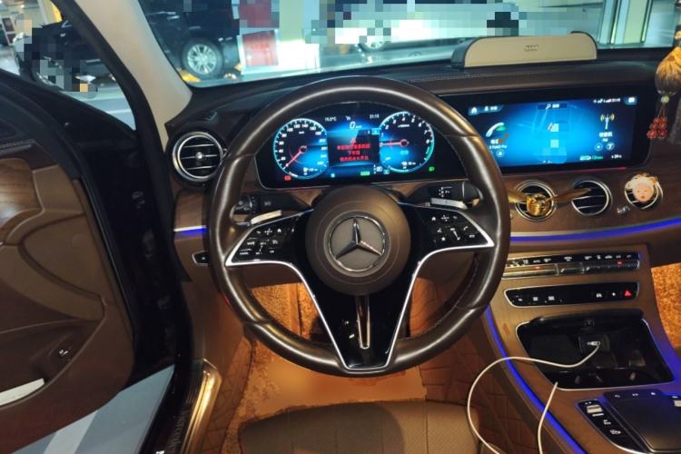 Used Mercedes-Benz E-Class New Energy 2022 Facelift E 350 e L Plug-in Hybrid Sedan Steering Wheel