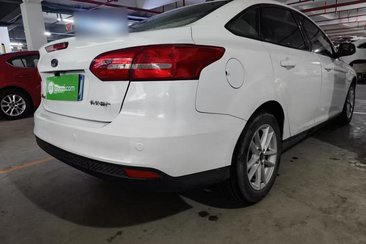 Used Ford Focus 2015 Sedan 1.6L Automatic Trend Model Rear Right 45 Deg