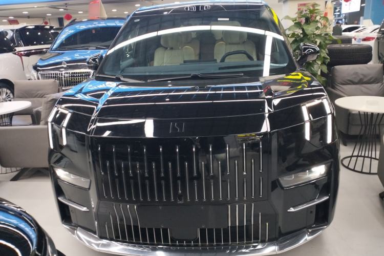 Used Zeekr 009 2024 7-Seater Walk-Through Version Four-Wheel Drive 108 kWh