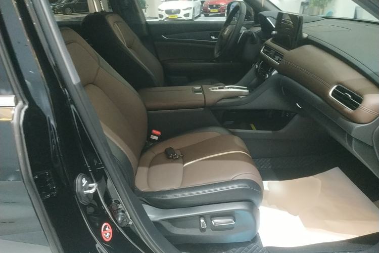 Used Honda UR-V 2024 370TURBO Two-Wheel-Drive Luxury Edition
