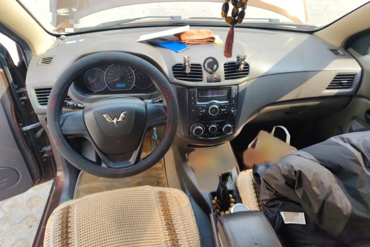 Used Wuling Hongguang 2014 1.5L S Standard Version
