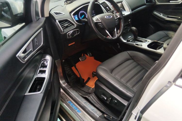 Used Ford Edge 2015 2.0T GTDi Two-Wheel-Drive High-Line Version