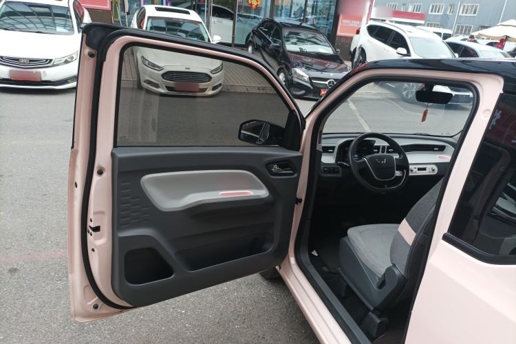Used Wuling Hongguang MINIEV 2021 Macaron Premium Model – Lithium Iron Phosphate Driver Seat