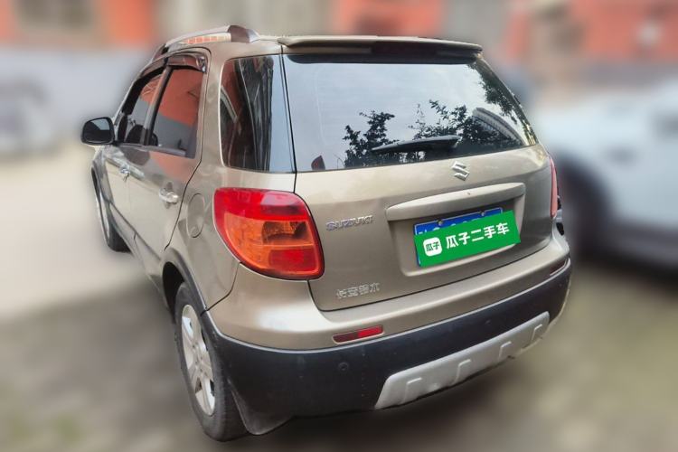 Used Suzuki SX4 2012 1.6L Manual Ruiqi Model
