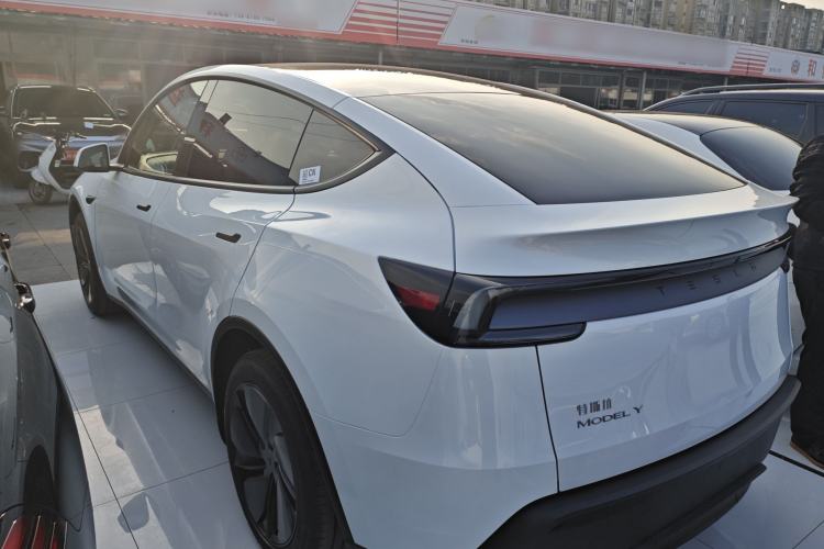 Used Tesla Model Y 2026 Rear-Drive Model