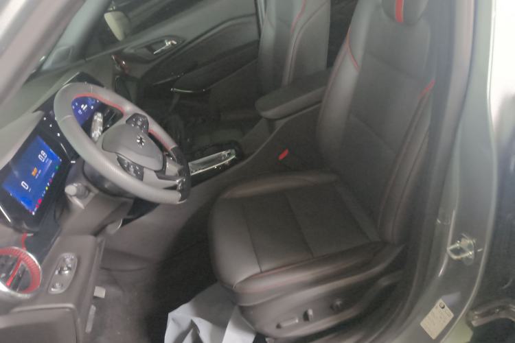 Used Chevrolet Seeker 2022 1.5T CVT RS Bee Wave Edition Left Front Seat