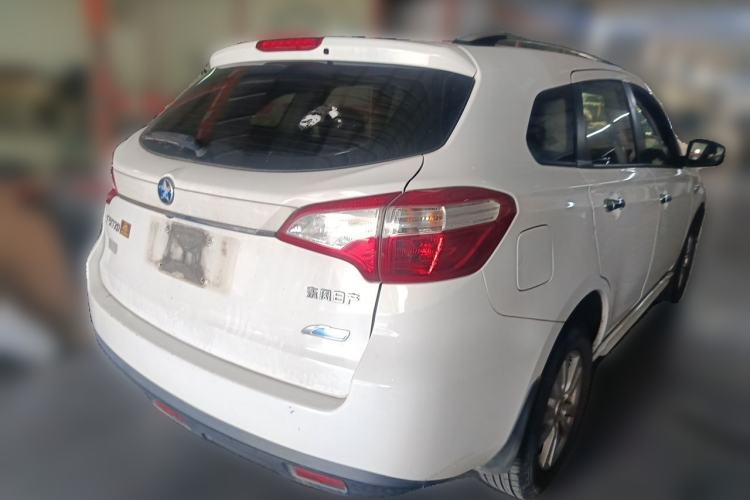 Used Venucia T70 2015 2.0L CVT Smart Edition