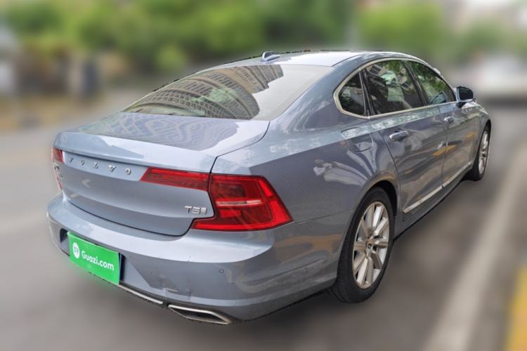 Used Volvo S90 2020 T5 Zhiyi Luxury Edition Rear Right 45 Deg
