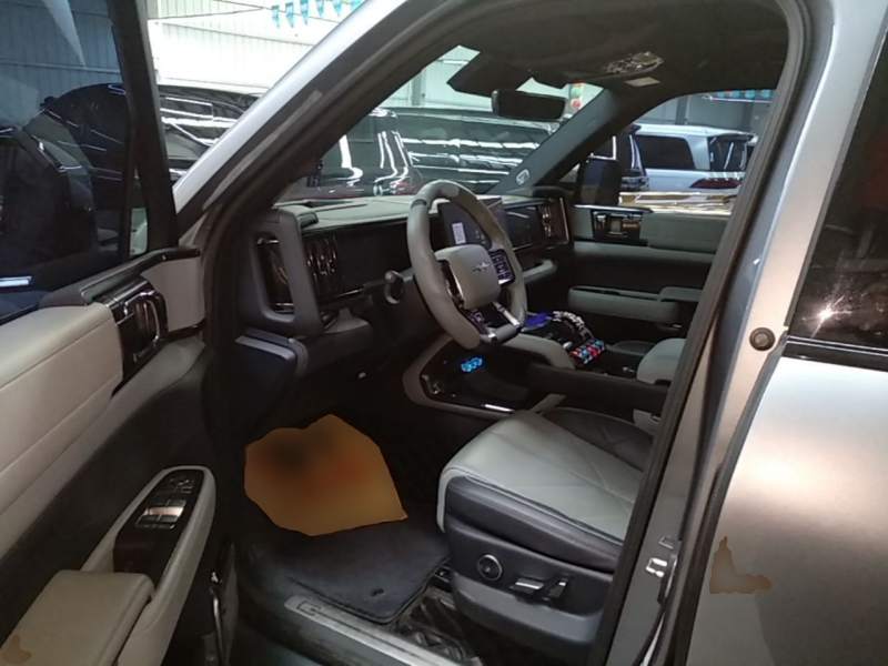 Used Formula Leopard 5 2023 Navigator Edition — 14