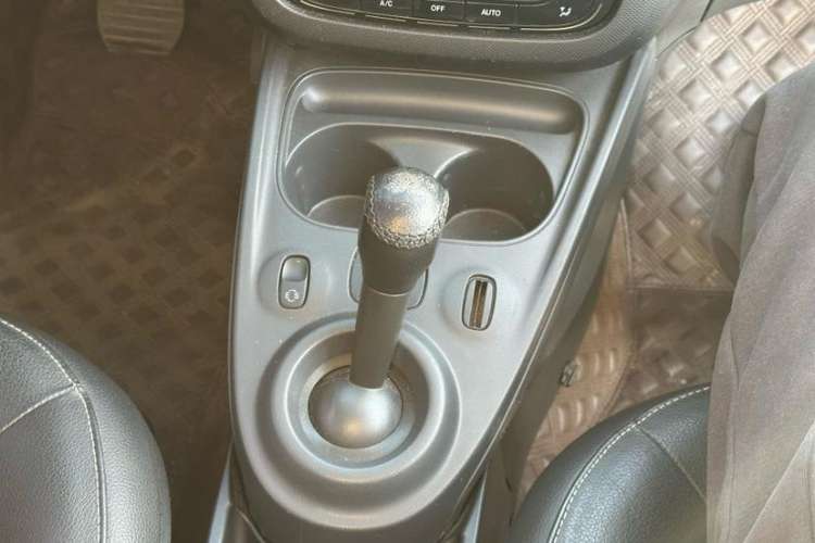 Used smart forfour 2016 0.9T 66 kW Pioneer Edition