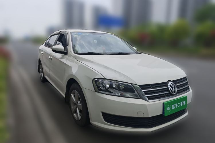 Used Volkswagen Lavida 2013 Revised Classic 1.6L Automatic Fashion Edition
