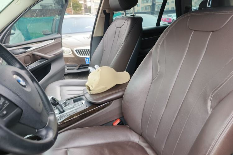 Used BMW X5 2015 xDrive28i
