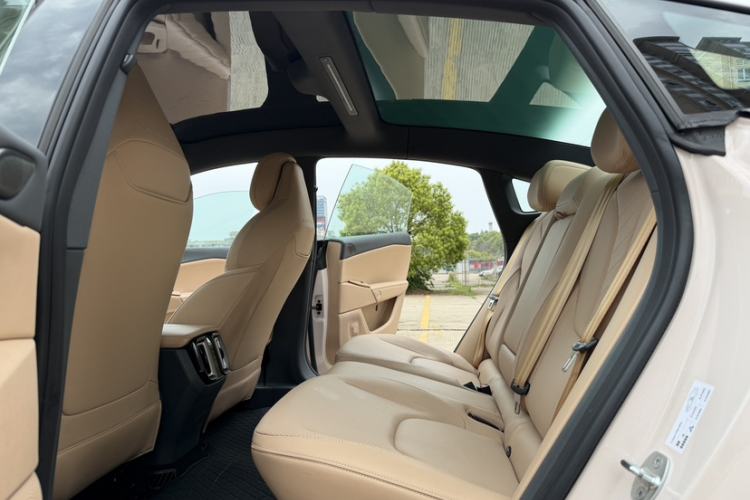 Used ARCFOX Alpha S5 2024 560MAX 185kW Interior 7